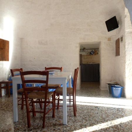 Il Piccolo Trullo Guest House ชิสแตร์นีโน ภายนอก รูปภาพ